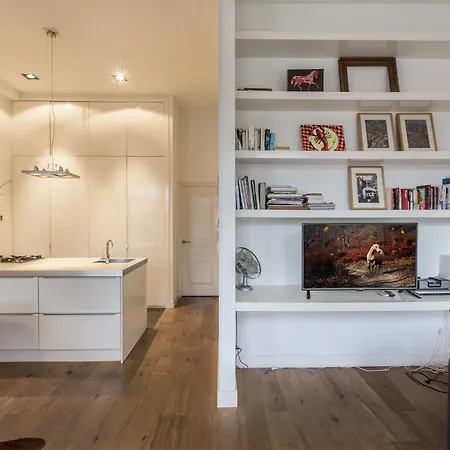 Stadhouderskade Apartment